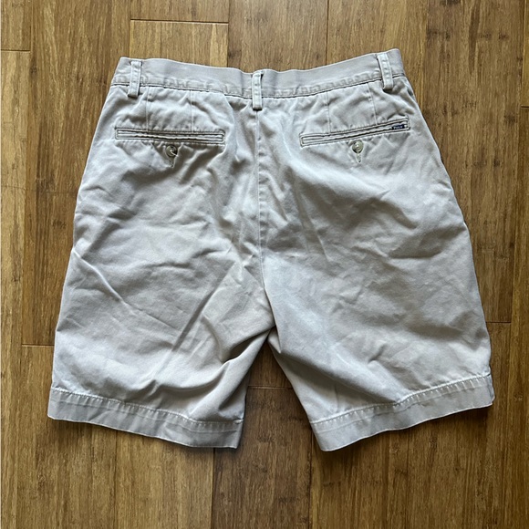 Ralph Lauren Khaki shorts. Size 30 - Picture 2 of 4